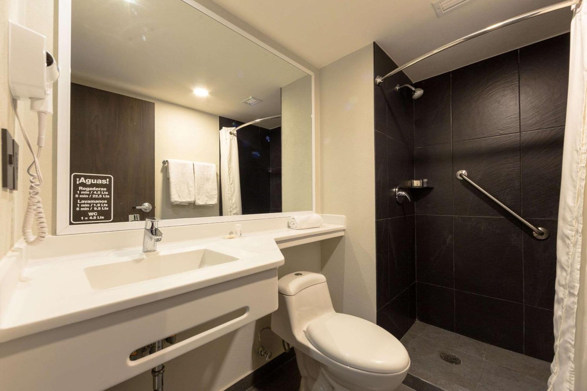 Comfort Inn Delicias Eksteriør billede
