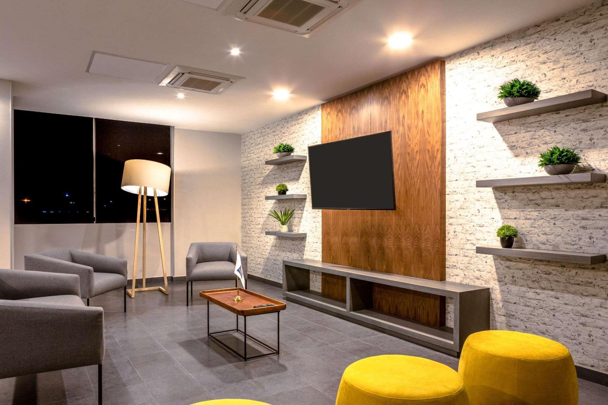 Comfort Inn Delicias Eksteriør billede